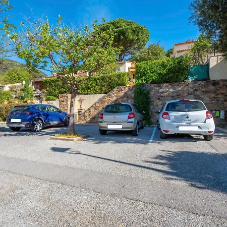 Le Mazet By Interhome بيت للعطل